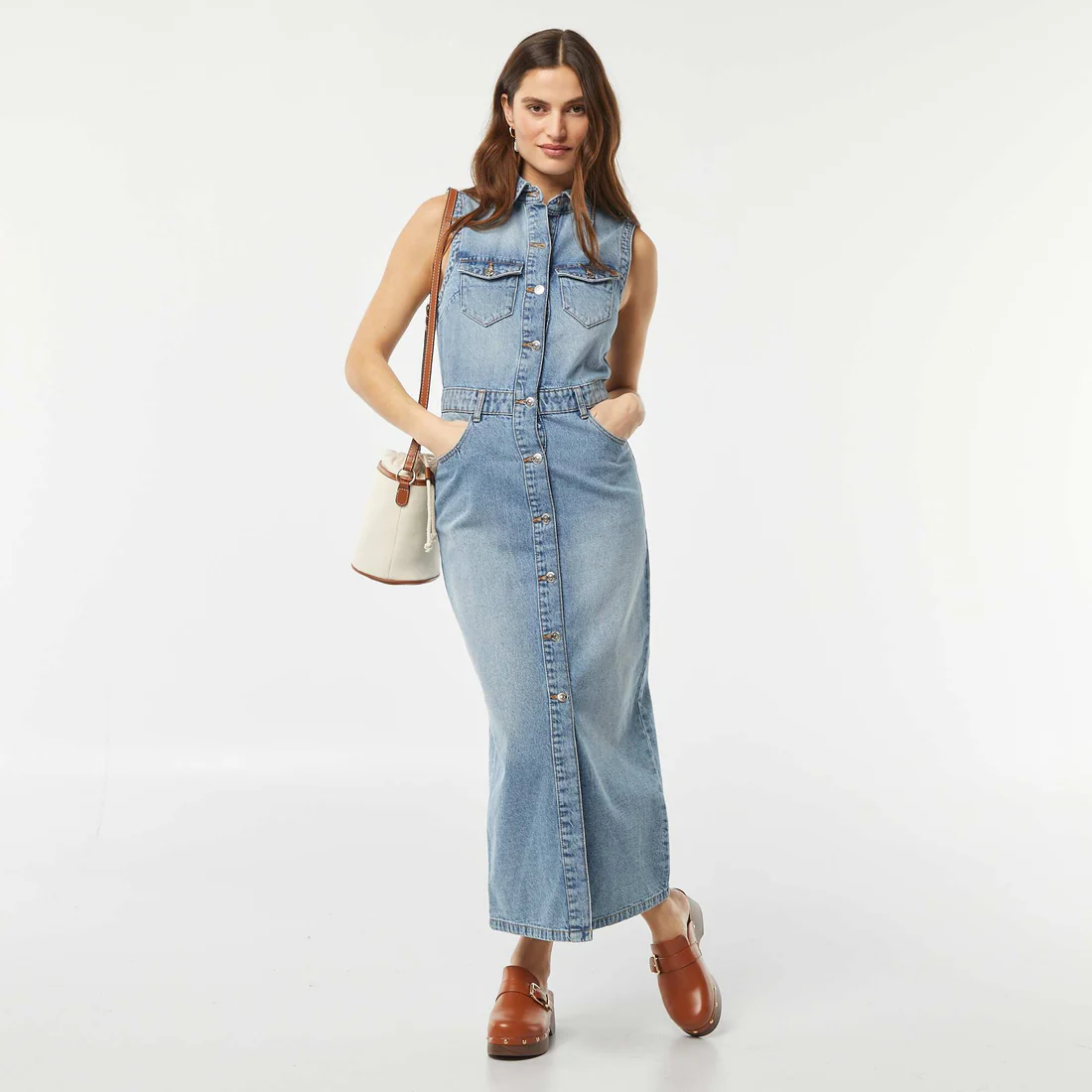 Long sleeveless denim dress with multiple pockets-blue